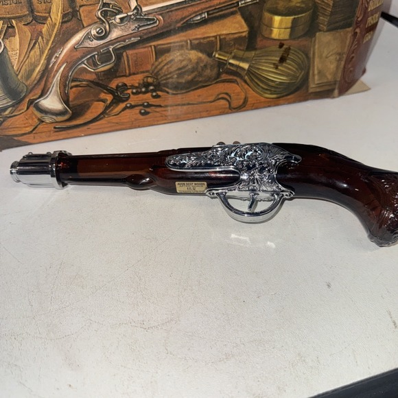 Avon 1760 Dueling Pistol Deep Woods After Shave Bottle NOS Vintage - Picture 2 of 5